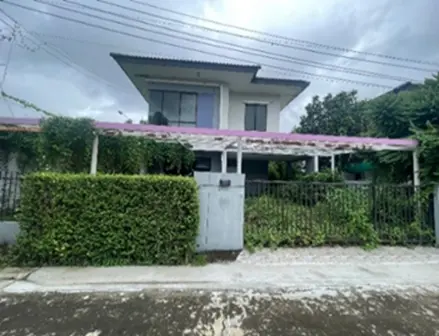 ที่ดิน โฉนดเลขที่ 135069 เลขที่ดิน 694 ตำบลบางพลีใหญ่ อำเภอบางพลี จังหวัดสมุทรปราการ เนื้อที่ประมาณ 52 เศษ 5 ส่วน 10 ตารางวา พร้อมสิ่งปลูกสร้าง