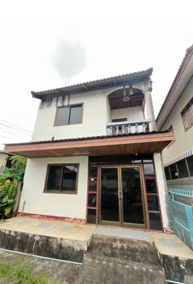 ที่ดินโฉนดเลขที่ 38959 เลขที่ดิน 118 ตำบลในเมือง อำเภอเมืองหนองคาย  จังหวัดหนองคาย เนื้อที่ประมาณ 16 เศษ 7 ส่วน 10 ตารางวา พร้อมสิ่งปลูกสร้าง